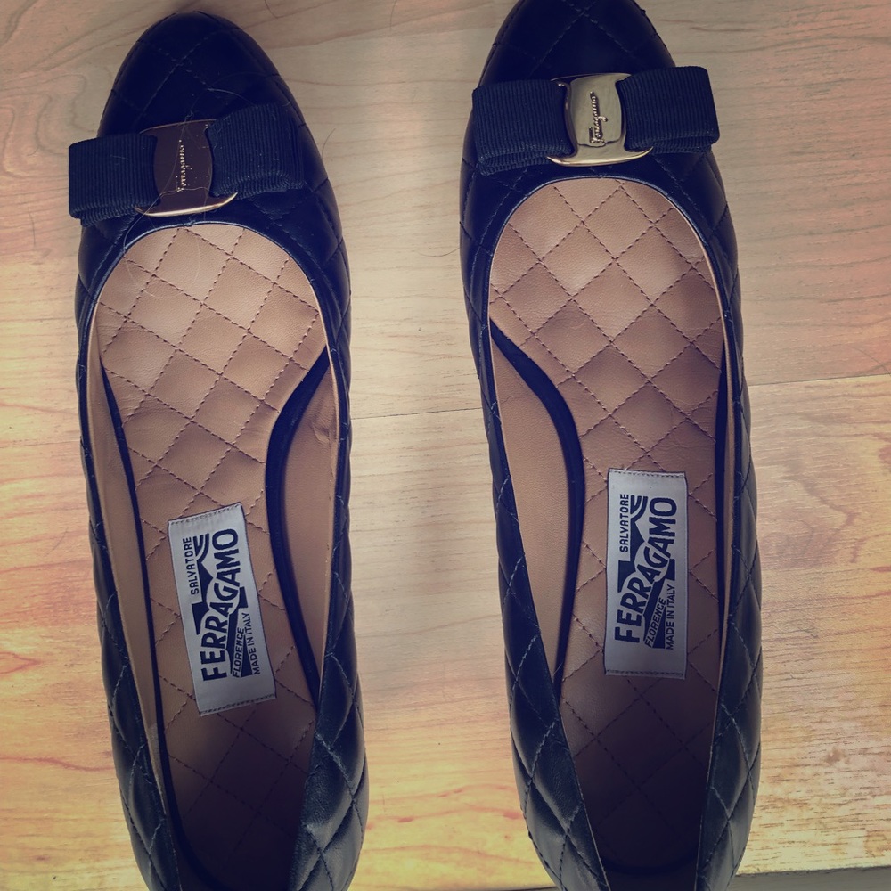 Ferragamo quilted pump. It has never been worn.
